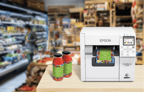 Epson מציגה מדפסת קומפקטית לתוויות בצבע עם קישוריות מקיפה ואיכות תמונה דינמית