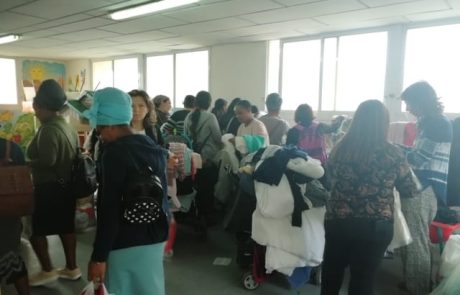 חיפה: שמיכות חמות ובגדים חדשים חולקו למשפחות נזקקות ובודדים