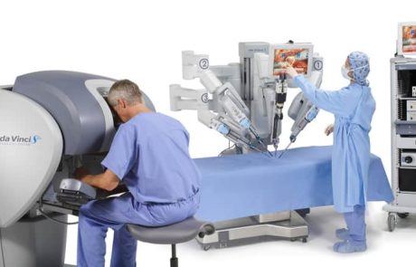 רובוט דה וינצ'י לניתוחים הגיע למרכז הרפואי כרמל