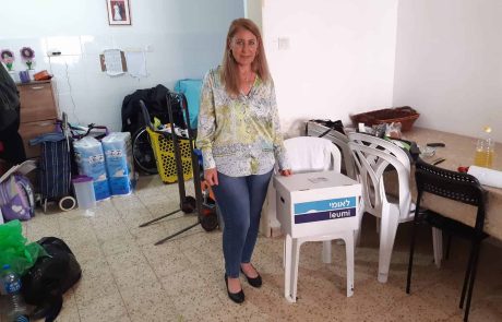 העדה היהודית הספרדית בחיפה חילקה חבילות למשפחות נזקקות