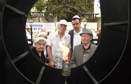 טקס יום השואה מרגש בעמותת "יד עזר לחבר" בהשתתפות מאות ניצולים