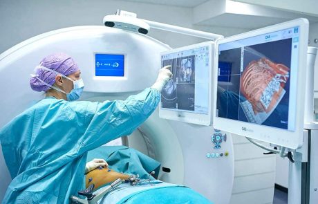 ביה"ח כרמל: טיפול חדשני בגידולי סרטן באמצעות ניווט רובוטי ממוחשב
