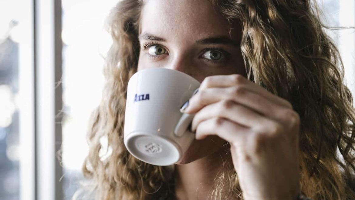 טיפים לטיפוח קיצי מושלם  – בעזרת קפה!